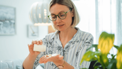 Woman taking pills to help her transition off of Suboxone